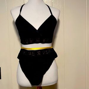 Savage Fenty sports bra and panty